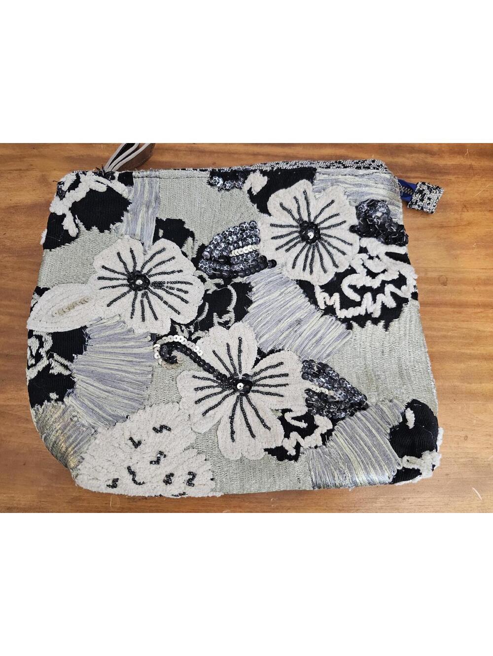 Anthropologie Miss Albright Clutch Black & Silver Womens Med